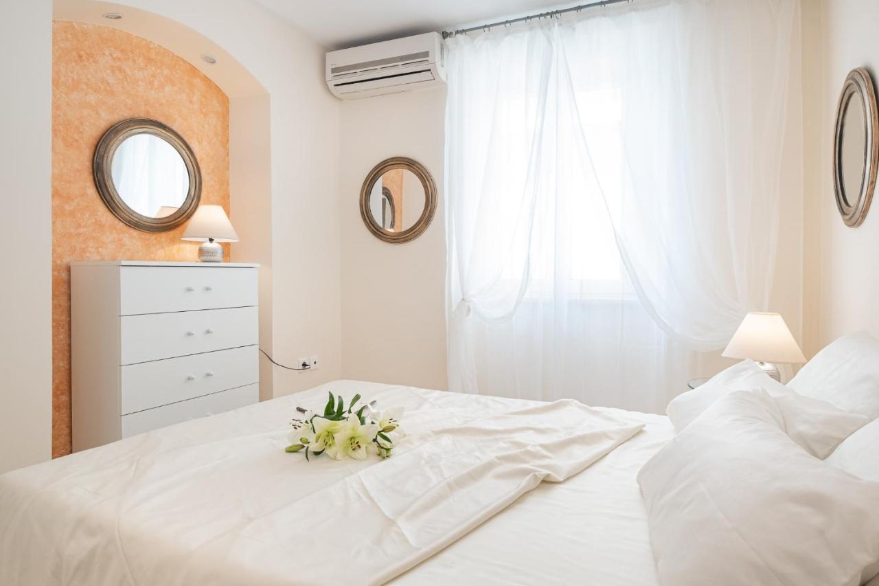 Nadiona Suites Red & Cream Corfu (city) Exterior foto