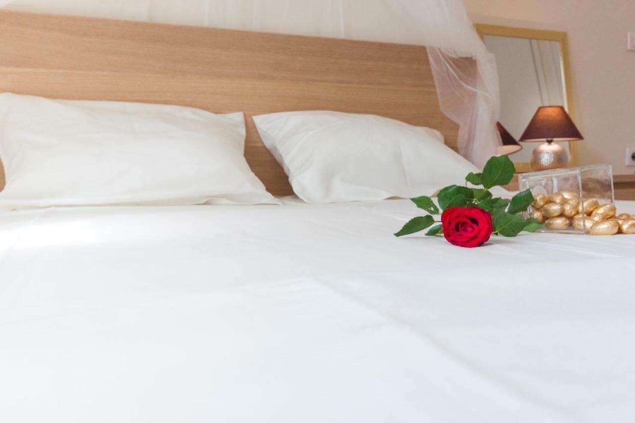 Nadiona Suites Red & Cream Corfu (city) Exterior foto